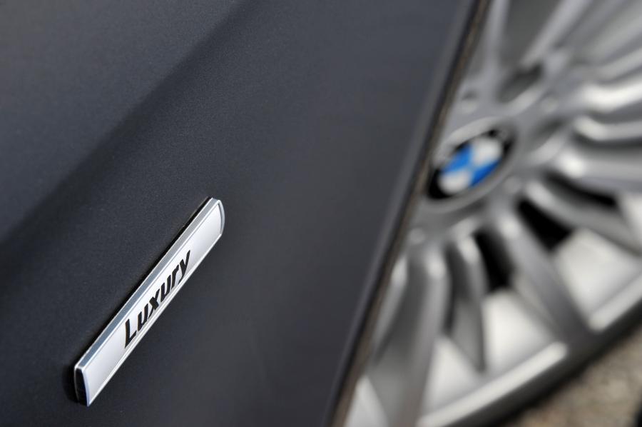  BMW 328i Touring Luxury 2012 года  (фото 78 из 200)